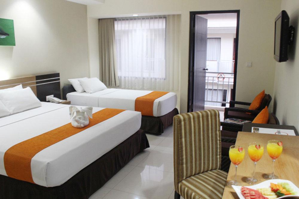 Bloo Bali Hotel Kuta Lombok Buitenkant foto
