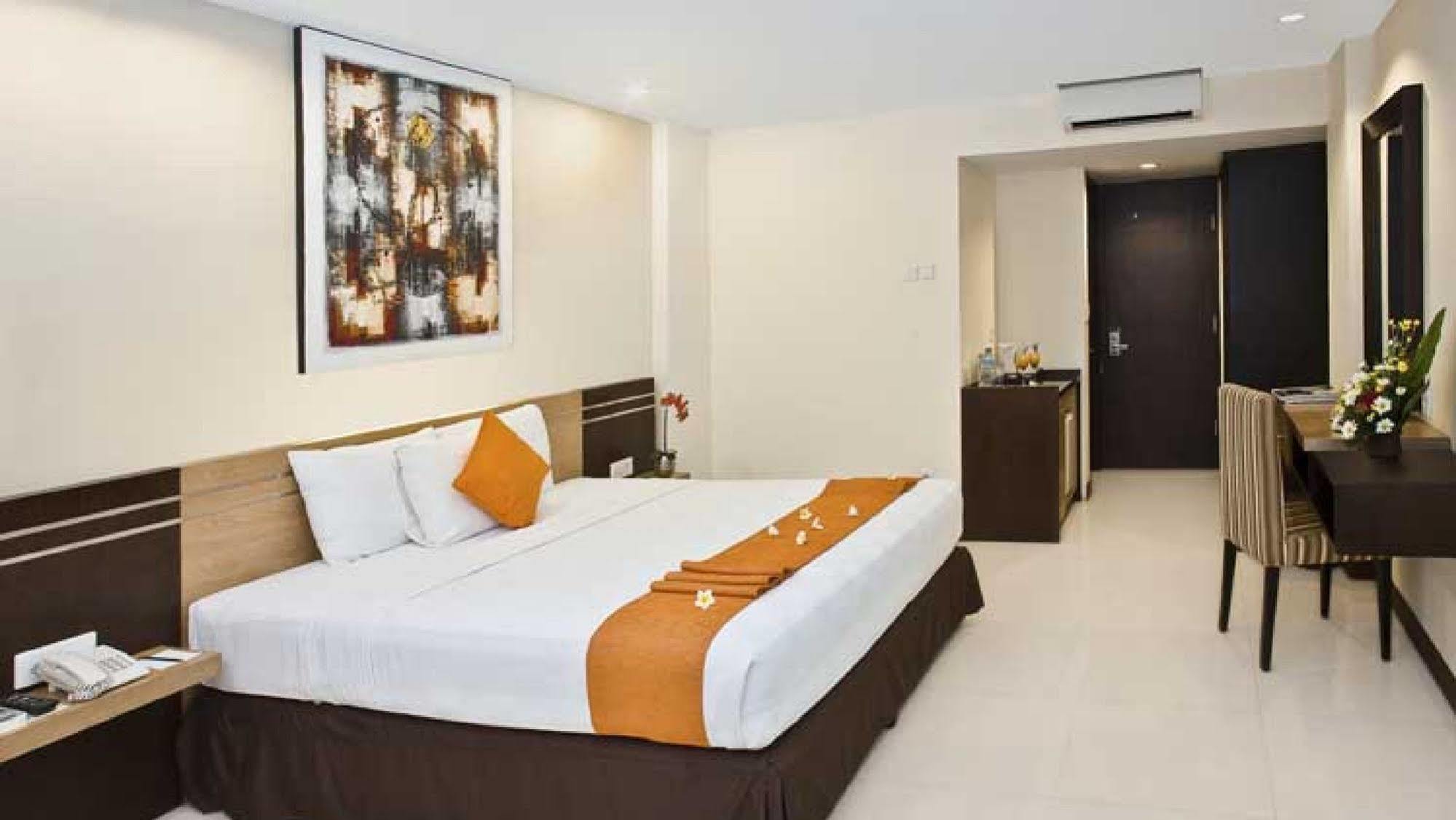 Bloo Bali Hotel Kuta Lombok Buitenkant foto
